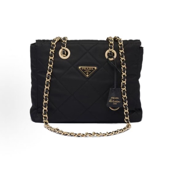 PRADA Re-Edition 1995 Chaine Metal logo diamond-patterned Tote bag, Tote bag, shopping bag, wandering bag, parachute bag, crossbody single-shoulder bag, women\'s black style